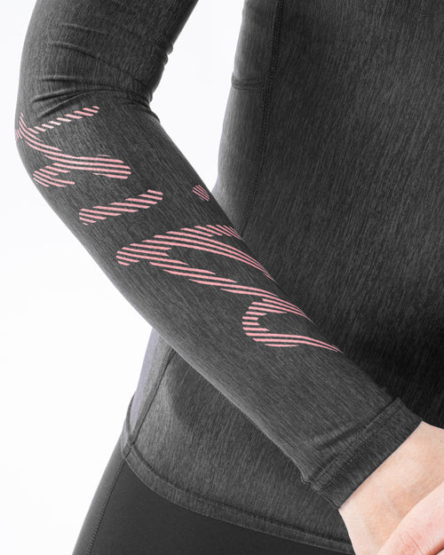 Shade dew long sleeved - close of sleeve