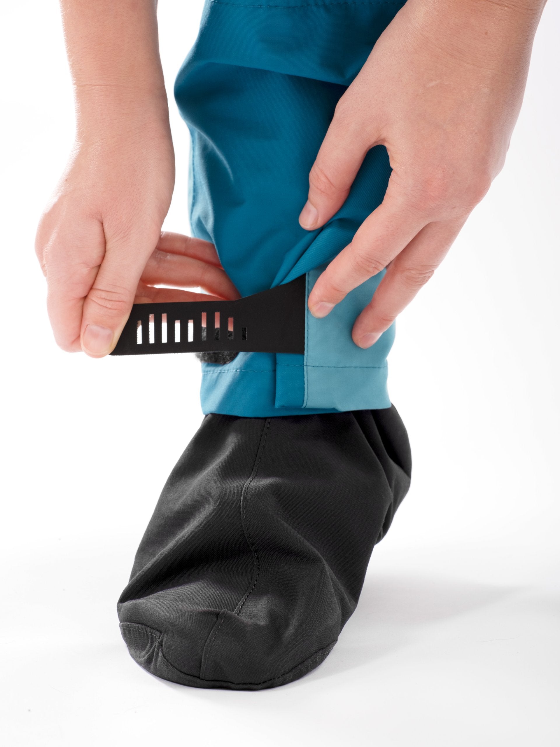 CALYPSO AIR4X WOMENS DRY SUIT - CLOSE UP ANKLE CLOSURE