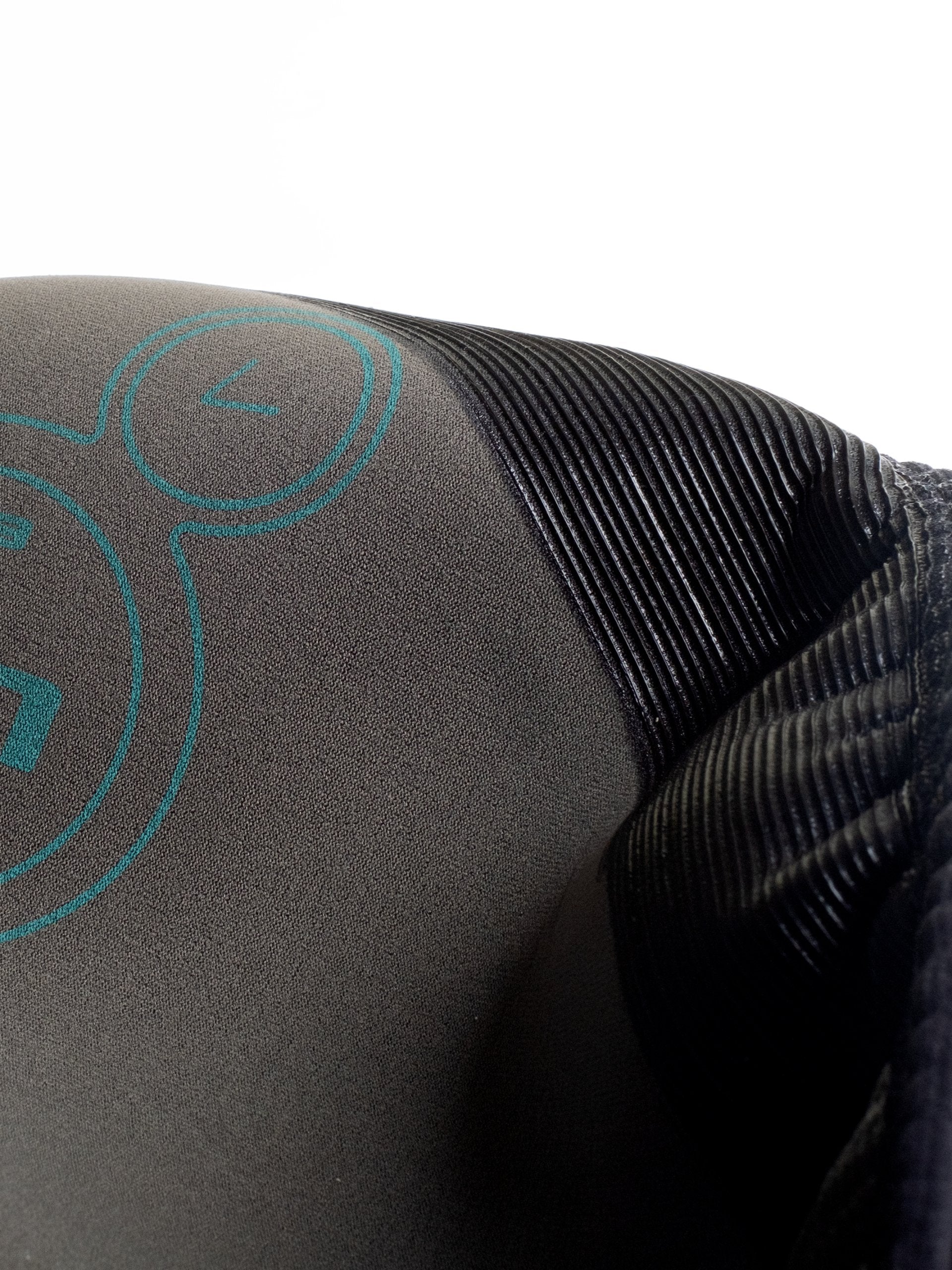 CLOSE UP BALLER 87 DECK UNDERSIDE