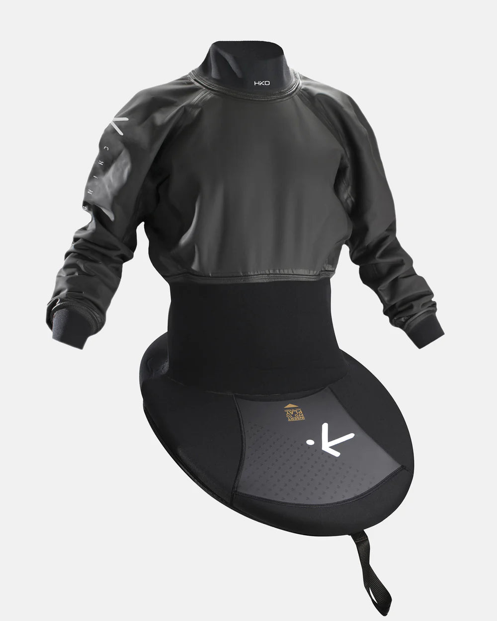 Hiko jackpot x Chinook - full front view with long sleeves in black