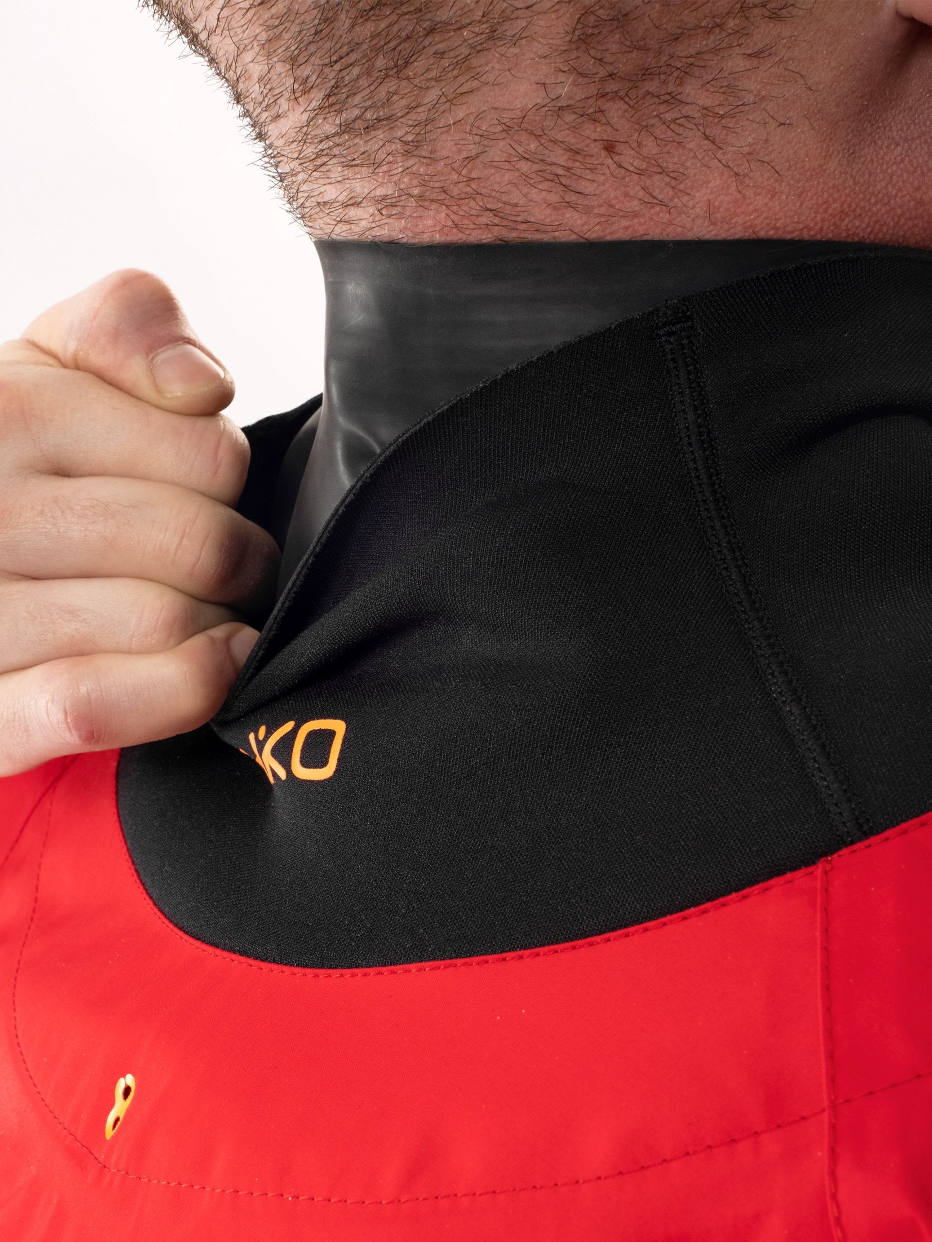 PALADIN AIR 4X IN INFERNO - CLOSE UP NECK VIEW